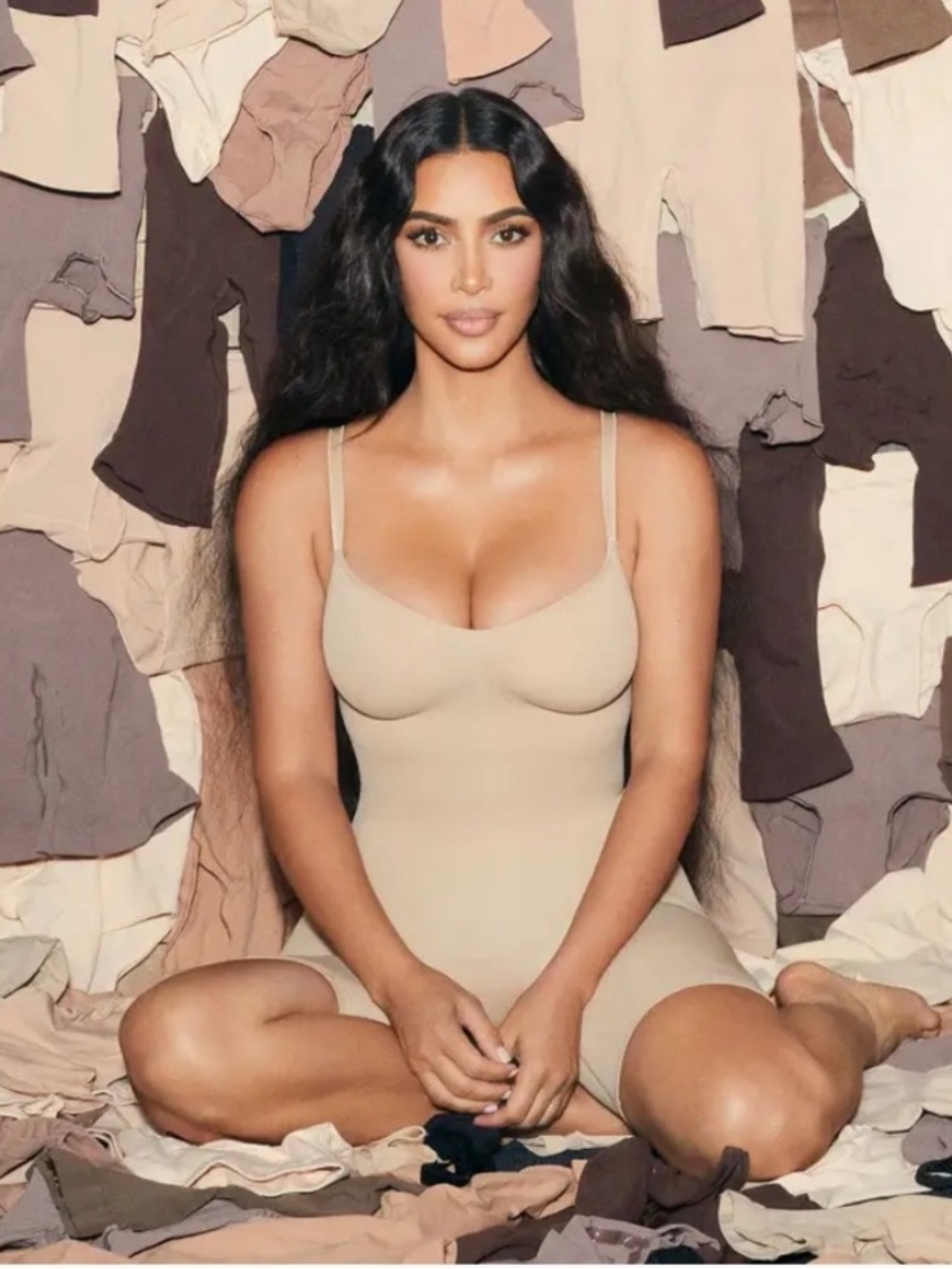 SKIMS SEAMLESS SCULPT MID THIGH BODYSUIT CLAY SMALL